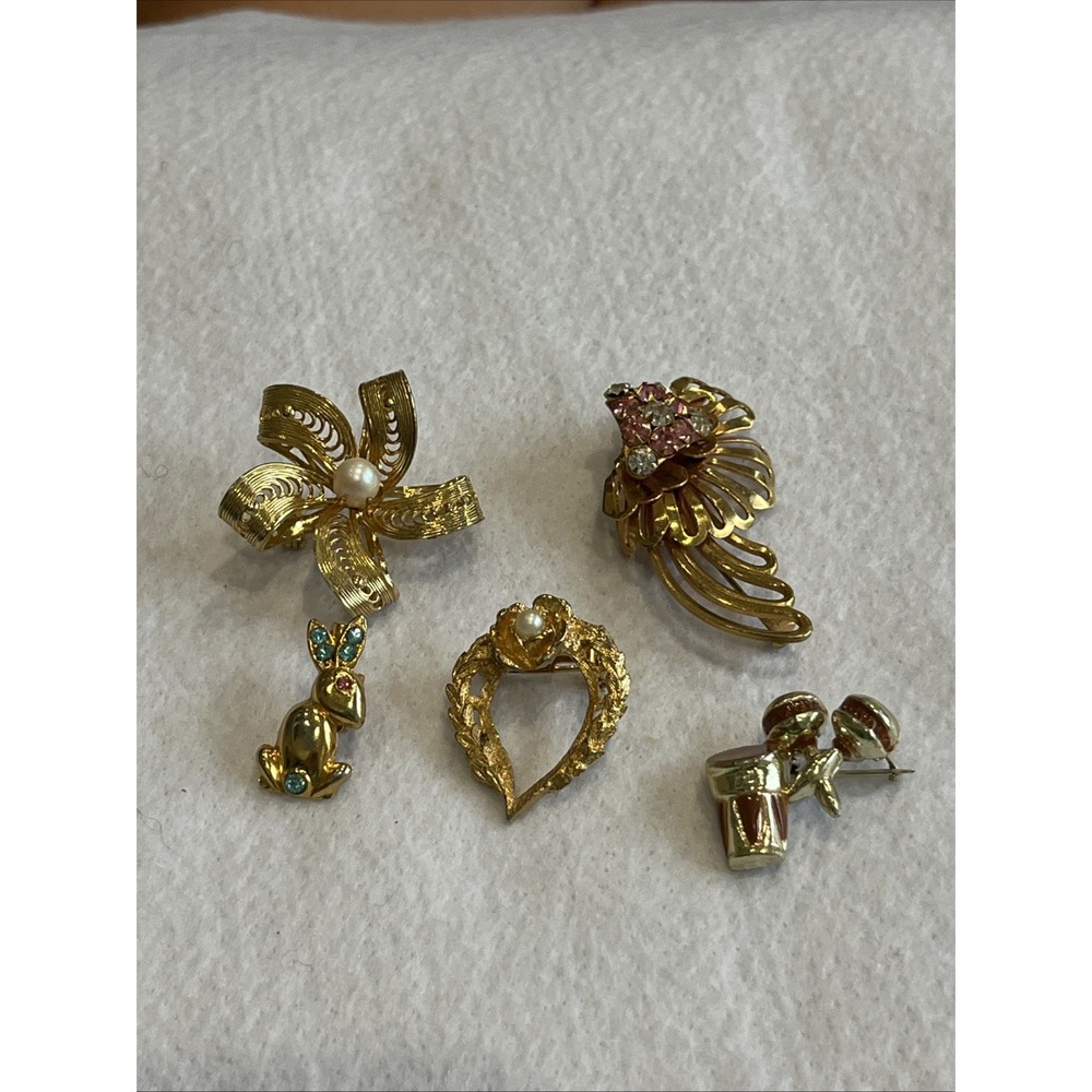 Lot of 5 Vintage Pins/Brooches - Gold-tone, Rhinestones Faux Pearls Pink Blue